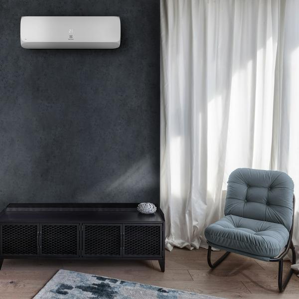Купить кондиционер Сплит-система ELECTROLUX, LOFT (on/off), EACS-24HAL/N8/in / EACS-24HAL/N8/out